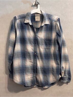 American Eagle Womens Size L Boyfriend Fit Plaid Flannel Button Down Up Shirt